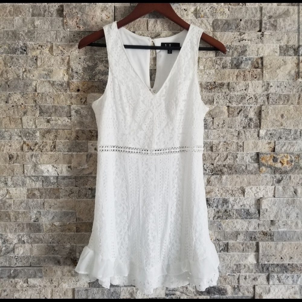 Lulus White Vneck Lace Ruffle Hem Dress